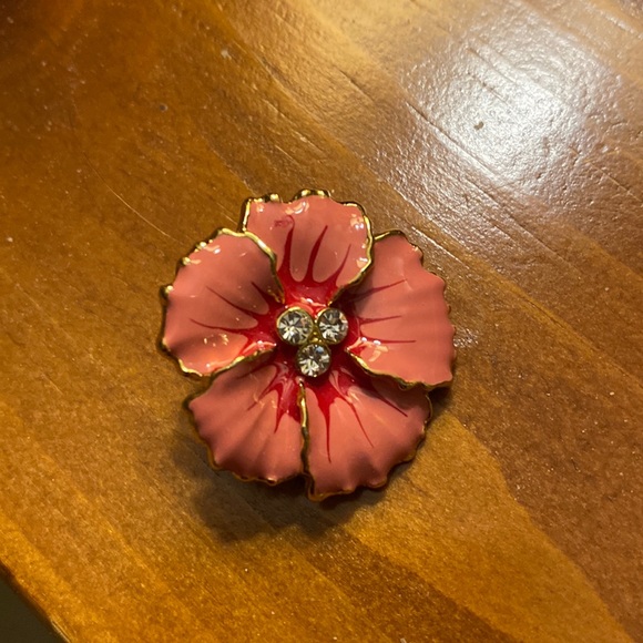 Talbots Jewelry - Hibiscus pin/ brooch. Gold tone